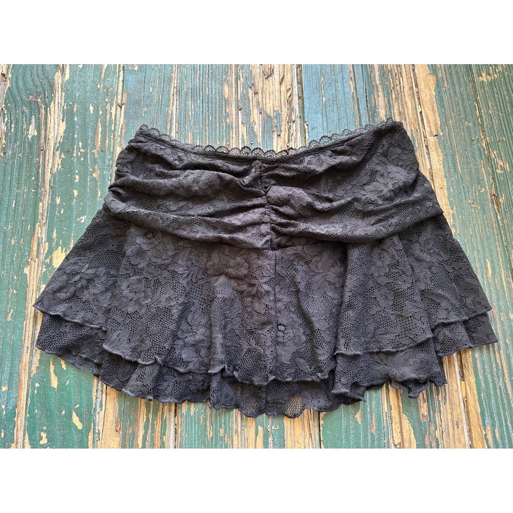 Black Floral Lace Tiered Ruffle Mini Skort Ruched Scalloped Hem Coquette Gothic